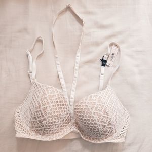 Last chance ,Victoria's Secret very sexy bra with straps and halter neck 32D